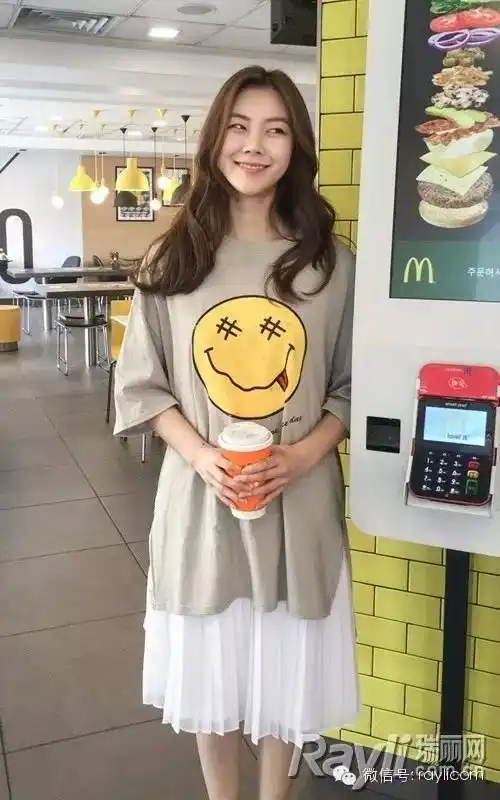 炸裂少女心超清新的日系学妹风搭配这样穿看起来好鲜嫩
