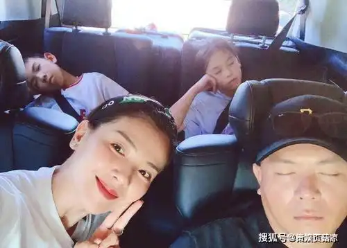 刘涛半夜动态称圆润,直播带货创明星新纪录,为夫还债五亿太感人
