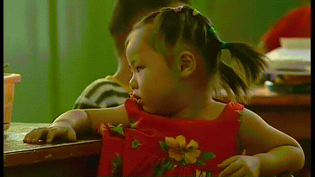 开学大戏正在上演,看着萌娃们的各种表情,原谅我不厚道的笑了
