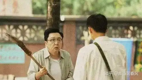 因为一个学生骂了老师,老师就不管整个班的学生了,这样做对吗
