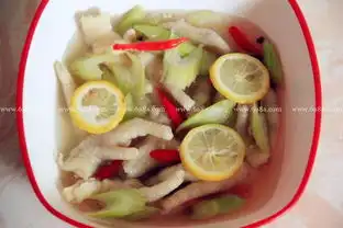 川味小吃泡椒凤爪的做法
