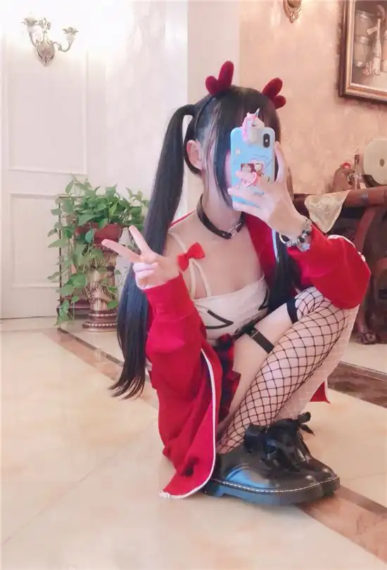 抖音一姐蔡萝莉强势再战斗鱼,将与阿冷竞争一姐宝座