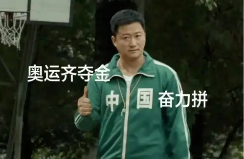 东京奥运会,他竟成了场外最忙的人
