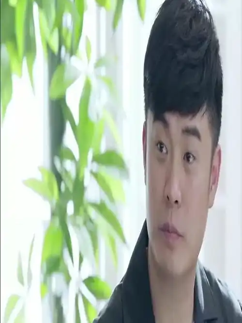 复合大师陈赫被催生宝宝,表情搞笑了
