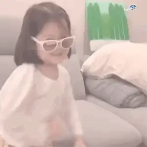 蹦迪尬舞表情包gif
