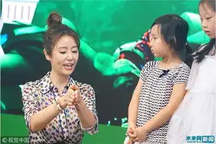林心如与小粉丝互动有爱表情管理失败一秒变表情包

