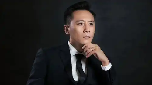 被刘烨张彤大学作业演出笑死,堪称抽象派鼻祖,网友想不挂科都难
