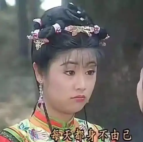 这位火遍全网的最完美纯天然少女,从头到脚没一个地方是真的
