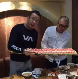 杨坤被传吸毒被抓晒与友人涮羊肉视频间接力证未因吸毒被抓
