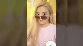 杨超越不愧为综艺天才,吃个饭都奉献超多表情包和段子
