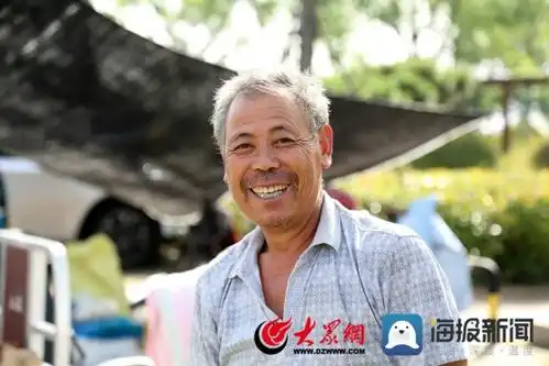 地摊经济火了来看看临沂商贩们的表情
