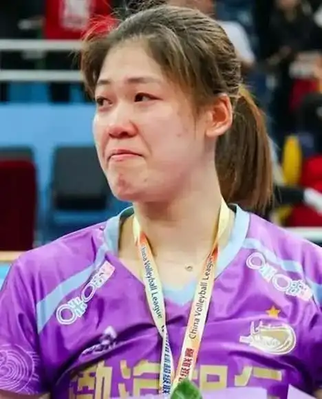 李盈莹堪称勇于担当的典范,这是女排精神的延续
