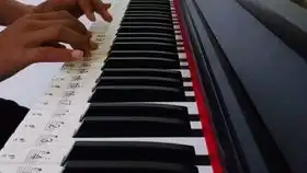 封存在手机里的球鞋定制设计图,考研加油
