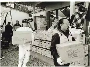 日本黑帮穷到36块卖自制表情包18万人的日本第一黑帮,竟沦为养老中心
