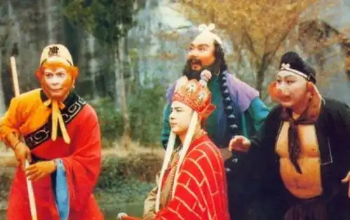 难怪孙悟空成佛在即,此妖还将悟空丢水里,你看此妖背后站着谁
