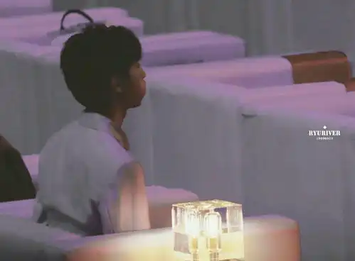 王俊凯错位图小合集过于可爱的俊宝
