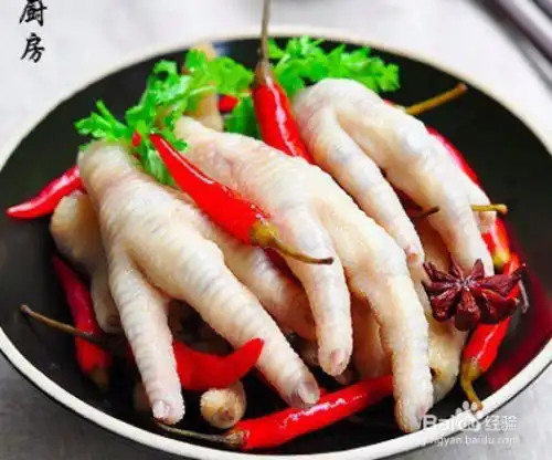 简单易学的泡椒鸡爪
