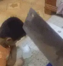 幽默搞笑段子集男友这个睡姿和表情,笑坏个人,哈哈哈
