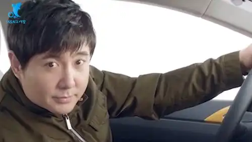 郎朗与吉娜四手联弹表情搞怪,沈腾实力模仿郎朗魔性弹钢琴笑爆全场
