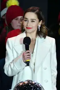 贝克汉姆携儿女聚会,大儿子好成熟帅气不及小贝,女儿圆脸太可爱
