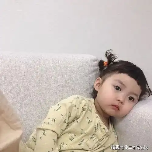 微信表情包女孩罗熙长大了带妹妹一起当模特圈了41w粉
