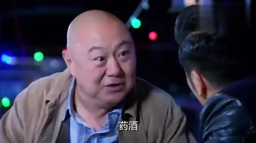 傲娇韩铭这个酒颜色很奇怪,咦很好喝啊,听到成分表小表情太萌
