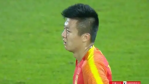 u23亚洲杯1幕媒体人晒国奥球员表情包,脸上写着不自信着急
