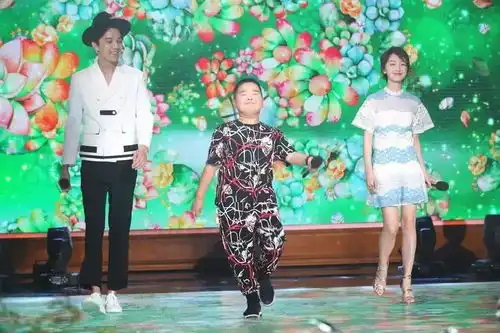 长大后的谢飞机不再可爱,谢腾飞喊话我瘦下来像李现

