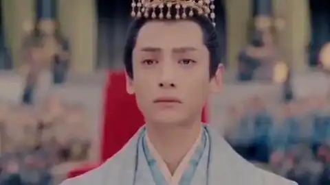 肖战再唱野子,四年前vs四年后,四年前唱的是歌曲四年后唱的是歌词要像野子一样勇往直前无所畏惧
