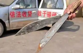 小型现金贷平台每日放款超千万最高额度3500这笔闭眼挣钱的生意观望还是出击
