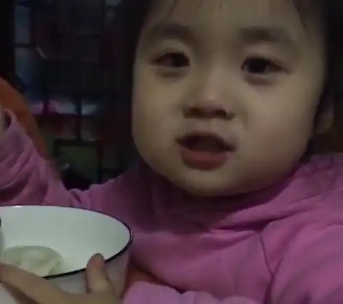 妈妈你为什么生气啊萌娃的表情没谁了,把妈妈都气乐了
