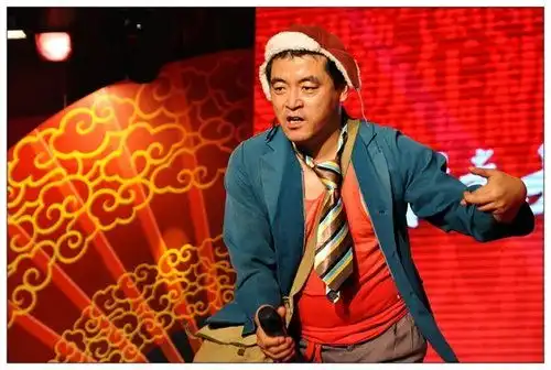上过春晚,名气堪比赵本山,东北笑星魏三如今都在干点啥
