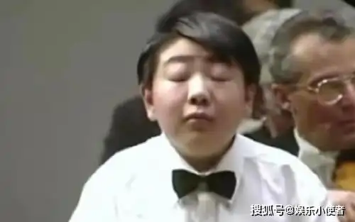 13岁的郎朗和现在一模一样对比照曝光谈钢琴时表情很享受
