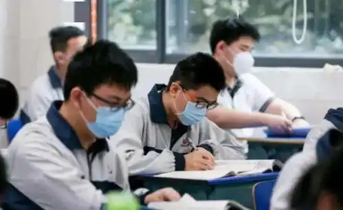 17岁少女跳楼自杀还有人跳火车他们大学梦破碎的原因竟是同一个
