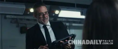 狂暴巨兽巨石强森能否驯服变异巨兽
