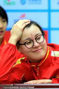 傅园慧颁奖体力不支变叉腰妹再贡献表情包
