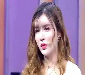 女孩整容28次只为配上前男友,见男方颜值后,导师表情亮了

