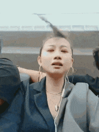 幽默段子要不是你长得丑,我就以身相许了
