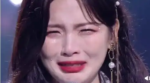 锦鲤少女杨超越的崩溃告别仪式干啥啥不行,跟老板吵架第一名
