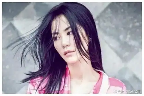 女神收割机的李亚鹏,为什么抛弃瞿颖周迅跟王菲,反而选择她
