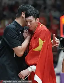 定心丸姚明指导周琦鼓励小丁又献表情包

