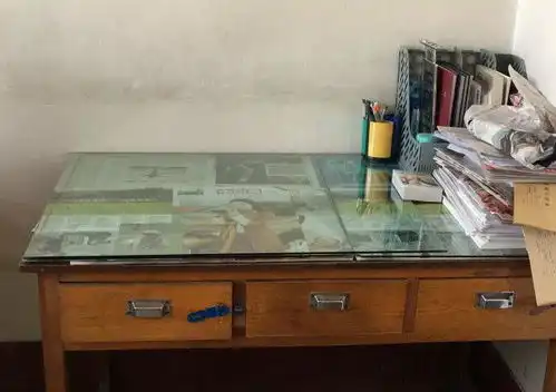 在女朋友包里翻出这个,是干嘛用的网友回复太内涵了哈哈哈哈
