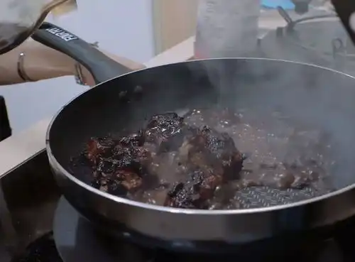 刘雨昕再下厨做饭,煎荷包蛋却连放五个蛋,马天宇的表情超真实
