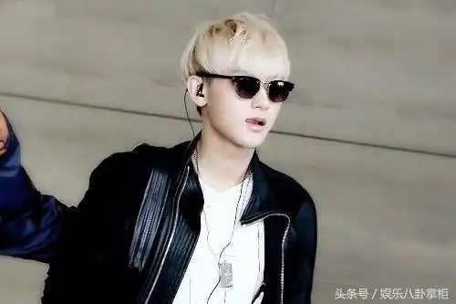 黄子韬微博改名被指太狂妄,网友周杰伦林俊杰都不敢这么狂

