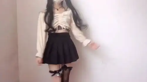人生苦短,看妹要大胆,能给我一个特沙雕的表情包嘛
