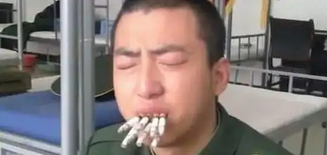如果抽烟分境界,刘德华烟灰不掉很一般,王宝强的没有10年学不来
