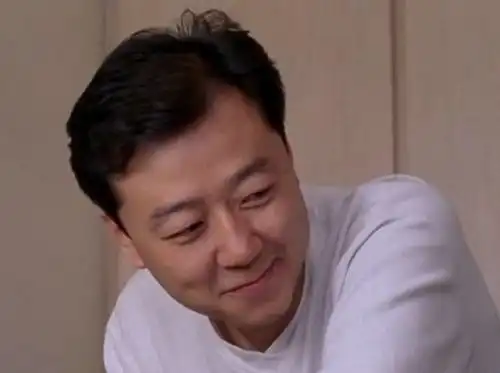 郭涛晒冯小刚旧照网友老戏骨都曾是小鲜肉
