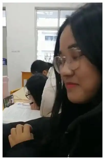 美颜有多强大前一秒还是漂亮小仙女,后一秒竟让人怀疑人生