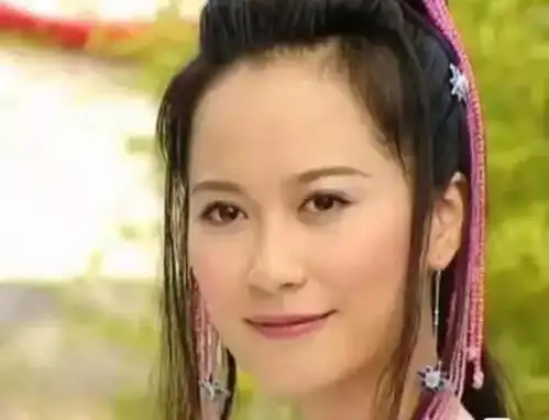 不老女神俞飞鸿究竟是怎么保养的,50岁的她还和30岁一样漂亮
