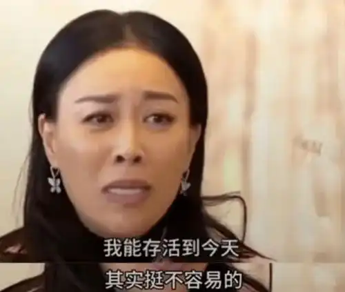 未婚先育鼻祖,怼人怼出表情包,浪姐2的她虎了30年
